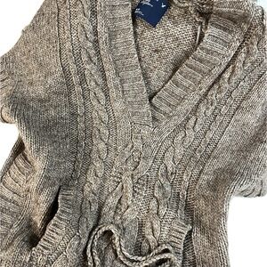 American Eagle Outfitters fisherman wool alpaca V-Neck Cable Knit Sweater vest M